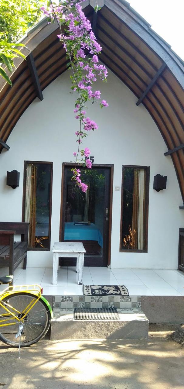 Hello Lumbung Homestay Гили-Эйр Экстерьер фото