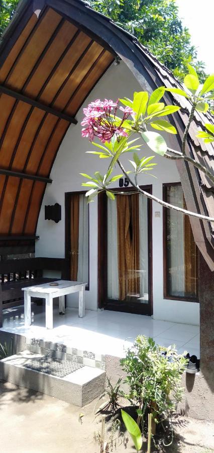 Hello Lumbung Homestay Гили-Эйр Экстерьер фото