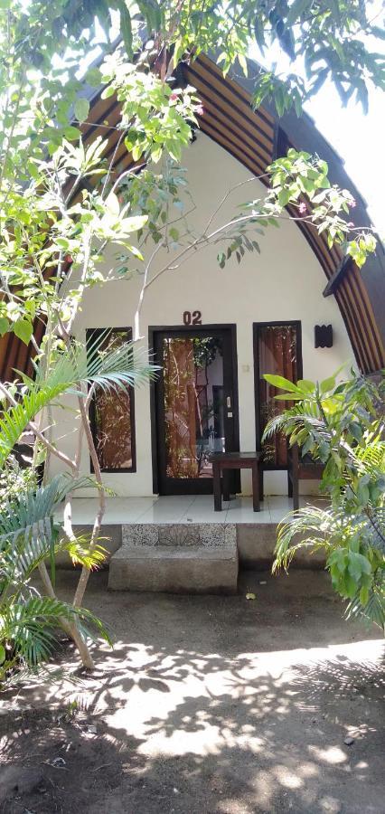 Hello Lumbung Homestay Гили-Эйр Экстерьер фото